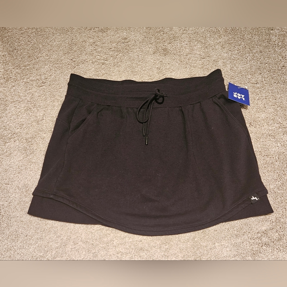 Black Skort